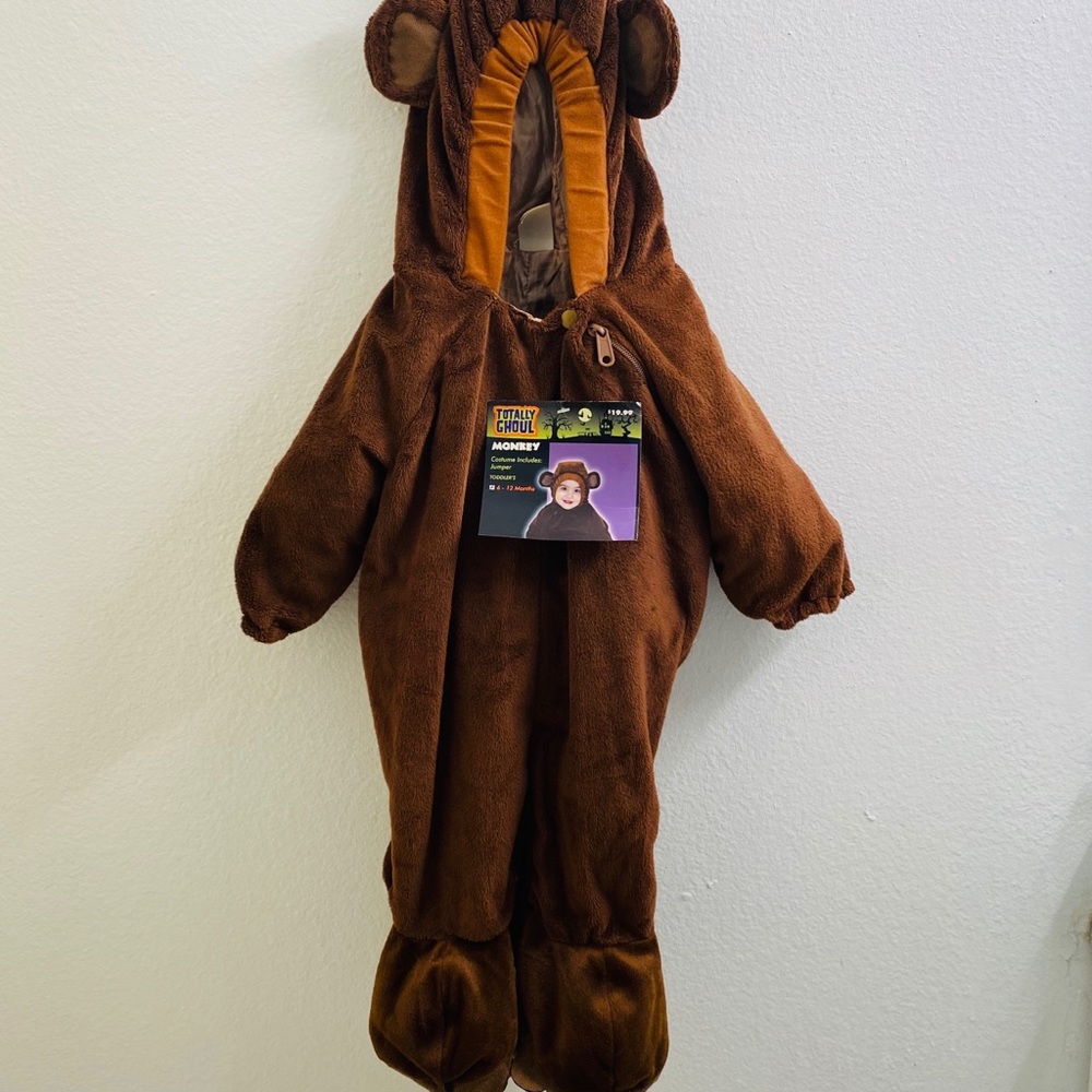 NWT Baby monkey Halloween  6-12 mths